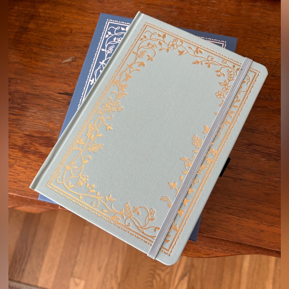 Archer And Olive A5 Dot Grid Notebook: Delicate NIB